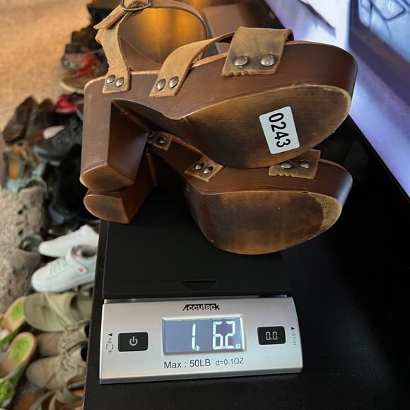 Mila Paoli Brown Distressed Leather Chunky Block Heel Sandals Size 8.5 - Picture 8 of 8